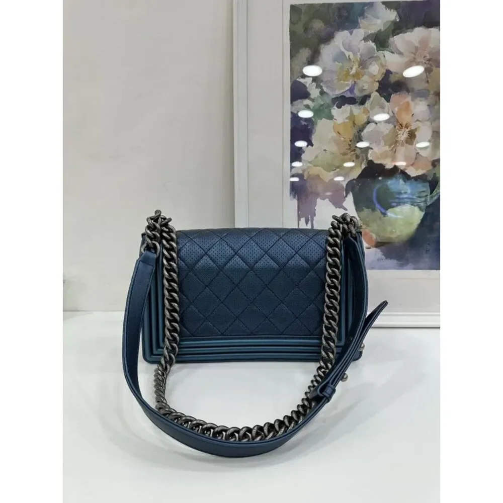 CHANEL brand color
